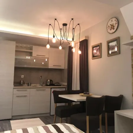 Milmari Apartament *